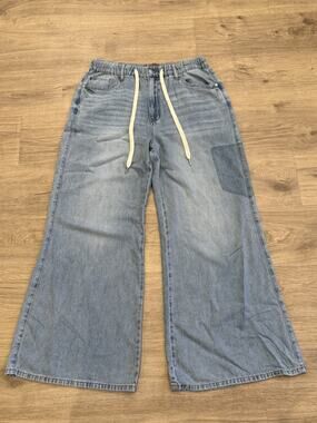 Judy Blue High Waist Palazzo Featherweight Light Wash Jeans with Drawcord 11/30